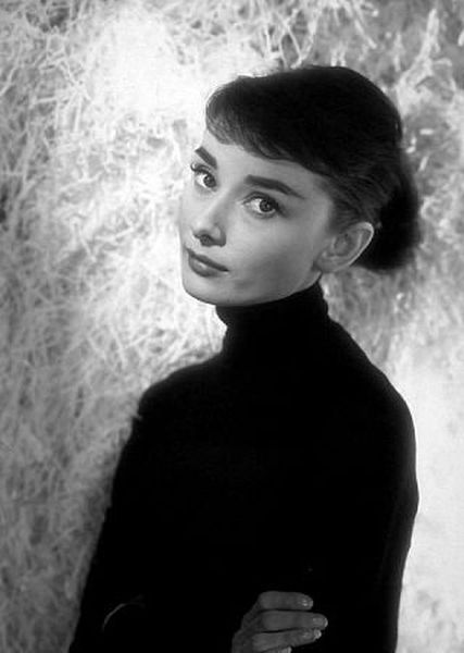 33-2286 Audrey Hepburn being photographed by Yousuf Karsh C. 1957
