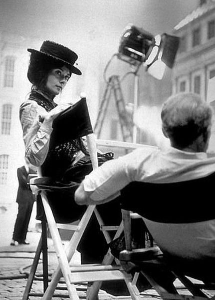 33-279 Audrey Hepburn "My Fair Lady" 1964 Warner