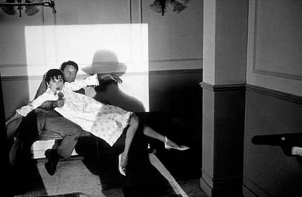 5734-69 "Paris When It Sizzles" Audrey Hepburn, Noel Coward, William Holden on set