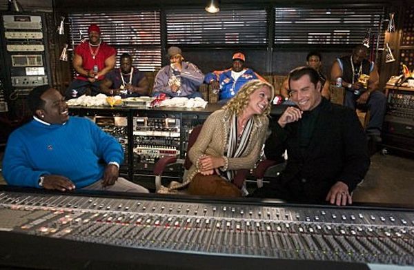 Chili Palmer (JOHN TRAVOLTA), Edie Athens (UMA THURMAN), and music producer Sin LaSalle (CEDRIC THE ENTERTAINER) in the recording studio in MGM Pictures' comedy BE COOL.