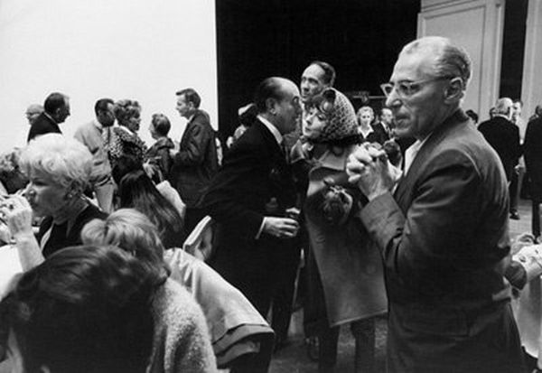 Director George Cukor, Audrey Hepburn, Mel Ferrer and Jack Warner at the end-of-film party for "My Fair Lady" 1963 Warner Brothers