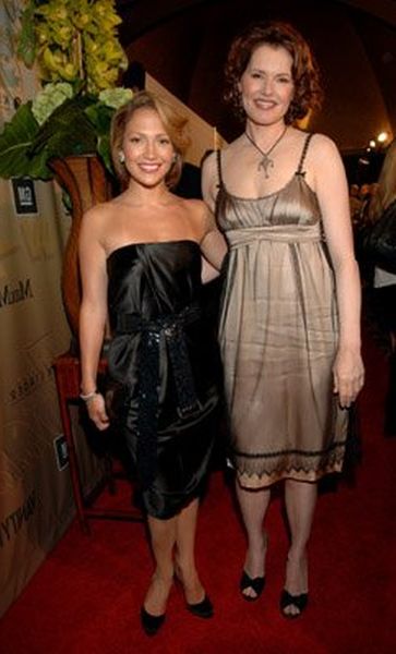 Geena Davis and Jennifer Lopez