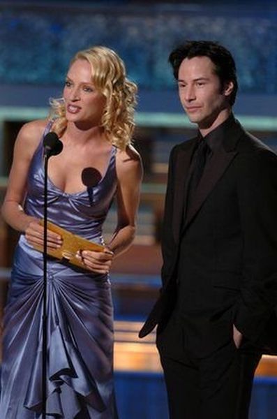 "Golden Globe Awards" 1-25-2004 Keanu Reeves & Uma Thurman