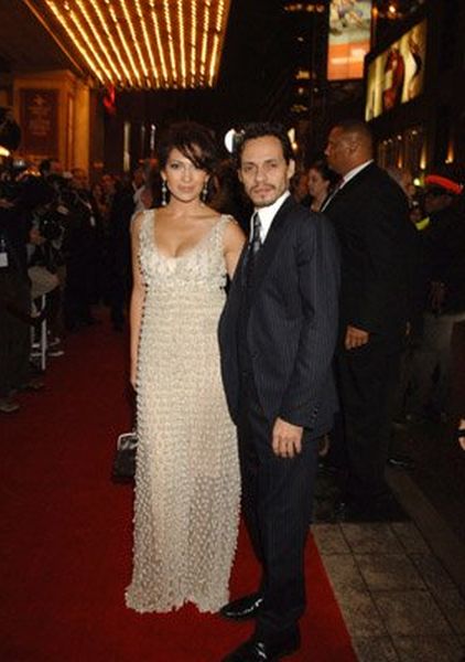 Jennifer Lopez and Marc Anthony at event of El cantante