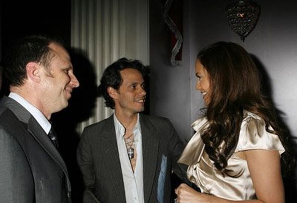 Jennifer Lopez, Marc Anthony and Bob Berney at event of El cantante
