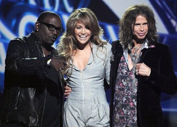 Jennifer Lopez, Steven Tyler and Randy Jackson at event of American Idol