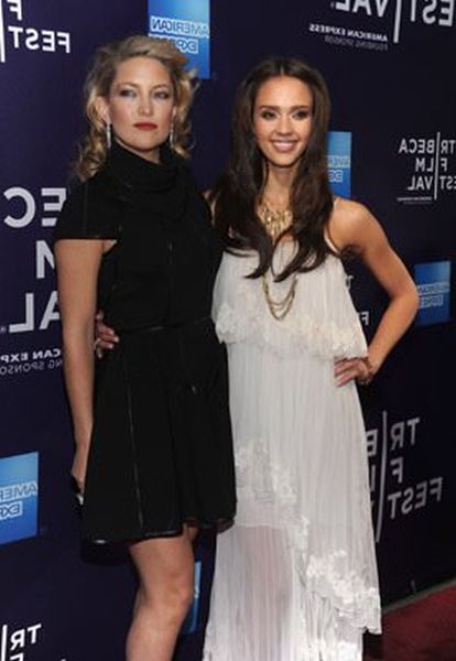 Jessica Alba and Kate Hudson at event of The Killer Inside Me