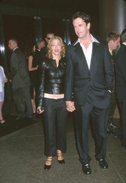 Madonna and Rupert Everett at event of An Ideal Husband