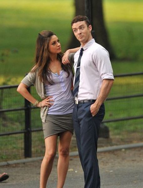 Mila Kunis and Justin Timberlake at event of Friends with Benefits
