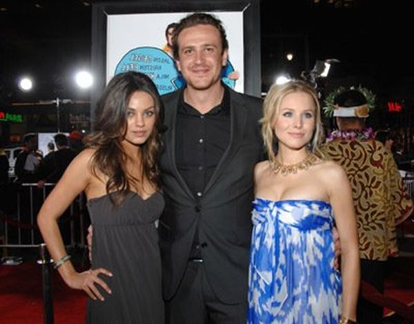 Mila Kunis, Kristen Bell and Jason Segel at event of Forgetting Sarah Marshall