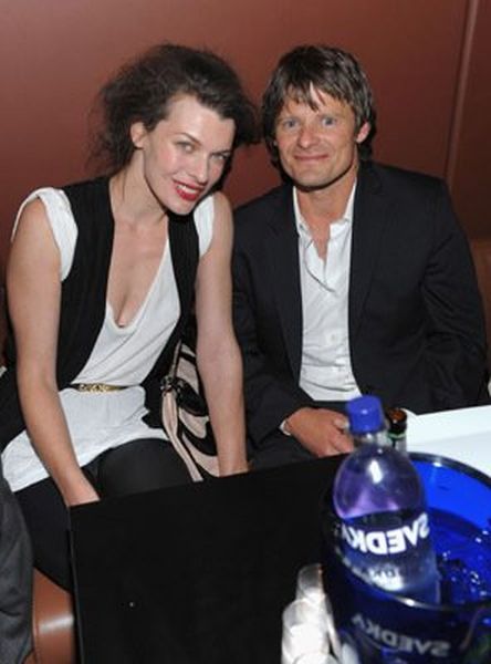 Milla Jovovich and Steve Zahn at event of Management