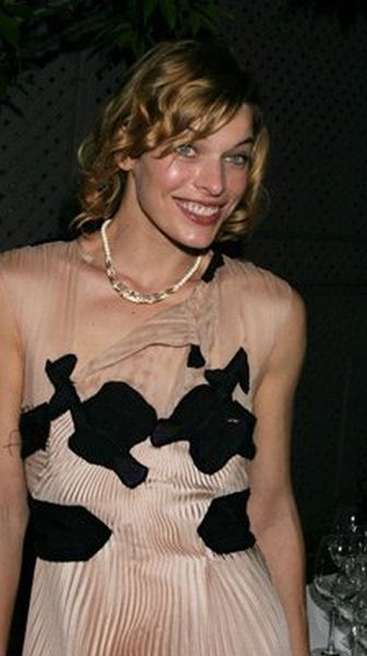 Milla Jovovich at event of Dummy