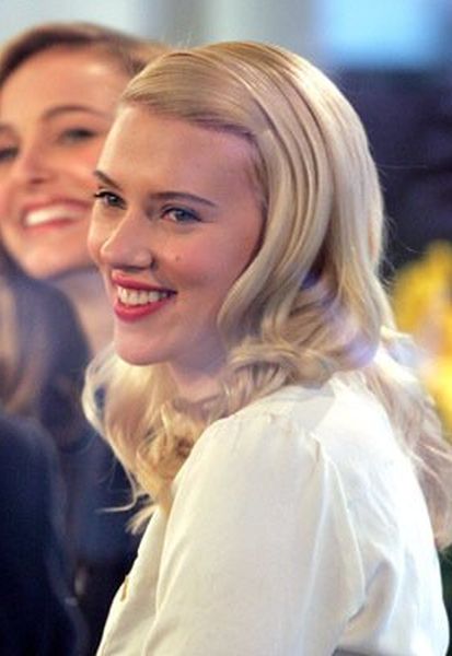 Natalie Portman and Scarlett Johansson