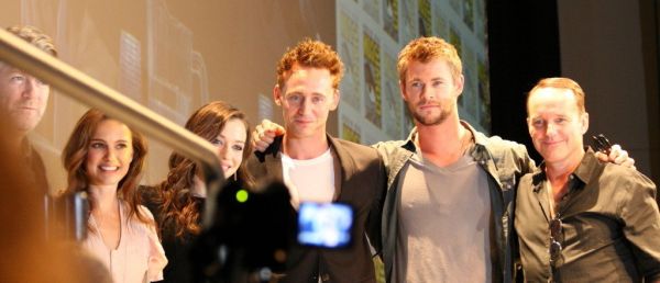 Natalie Portman, Clark Gregg, Kat Dennings, Tom Hiddleston and Chris Hemsworth at event of Thor