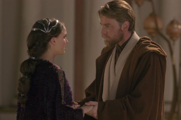 Still of Ewan McGregor and Natalie Portman in Star Wars: Episode III - Revenge of the Sith