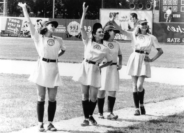 Still of Geena Davis, Madonna, Lori Petty and Rosie O'Donnell in A League of Their Own