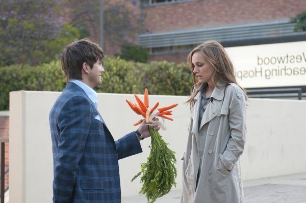 Still of Natalie Portman and Ashton Kutcher in No Strings Attached