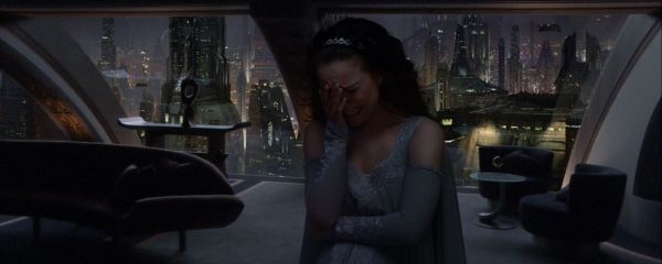 Still of Natalie Portman in Star Wars: Episode III - Revenge of the Sith