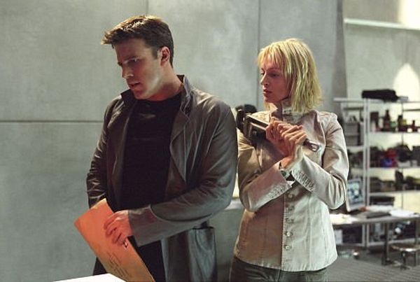 Still of Uma Thurman and Ben Affleck in Paycheck