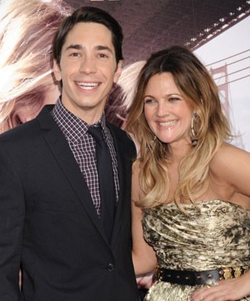 Drew Barrymore and Justin Long at event of Going the Distance