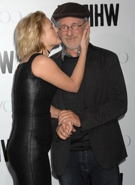 Drew Barrymore and Steven Spielberg at event of Whip It