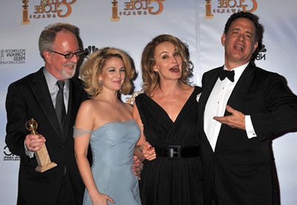 Drew Barrymore, Tom Hanks, Jessica Lange and Gary Goetzman at event of The 66th Annual Golden Globe Awards