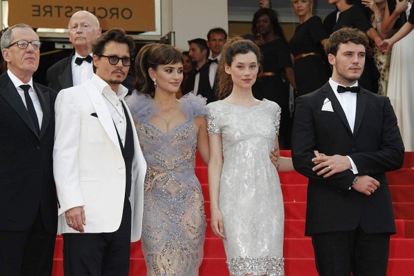 Johnny Depp, Penélope Cruz, Astrid Bergès-Frisbey and Sam Claflin at event of Pirates of the Caribbean: On Stranger Tides