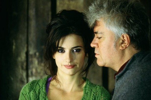 Pedro Almodóvar and Penélope Cruz in Volver