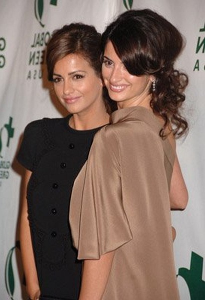 Penélope Cruz and Mónica Cruz