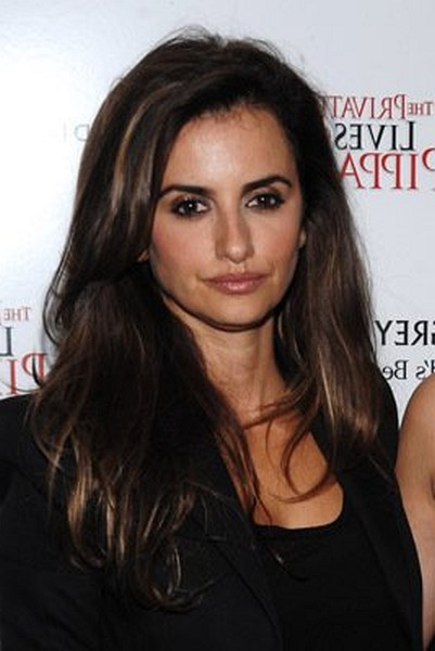Penélope Cruz at event of The Private Lives of Pippa Lee