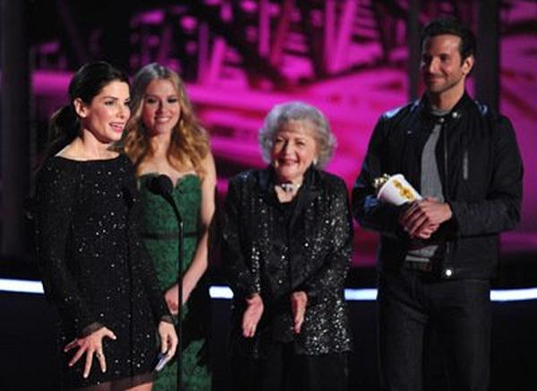 Sandra Bullock, Bradley Cooper, Scarlett Johansson and Betty White