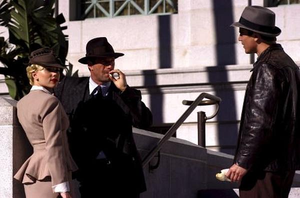 Still of Aaron Eckhart, Josh Hartnett and Scarlett Johansson in The Black Dahlia