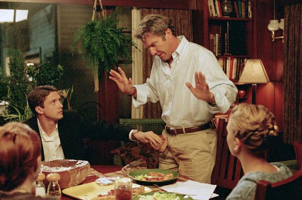 Still of Dennis Quaid, Topher Grace and Scarlett Johansson in In Good Company