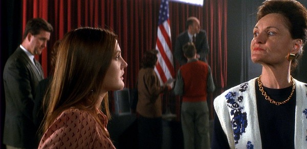 Still of Drew Barrymore and Beth Grant in Donnie Darko