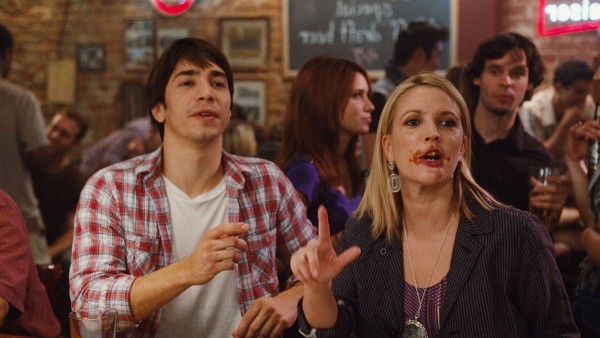 Still of Drew Barrymore and Justin Long in Going the Distance
