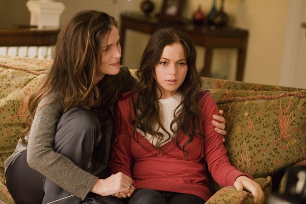 Still of Julia Ormond and Lindsay Lohan in I Know Who Killed Me