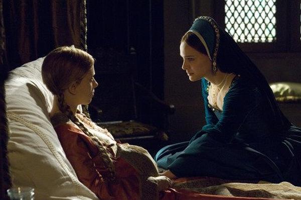 Still of Natalie Portman and Scarlett Johansson in The Other Boleyn Girl
