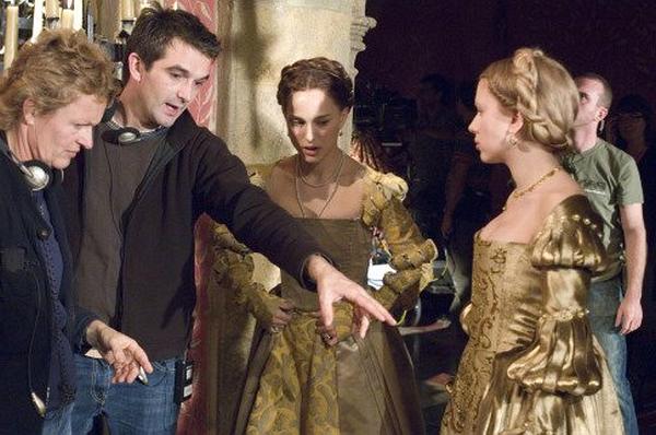 Still of Natalie Portman, Justin Chadwick, Scarlett Johansson and Deborah Saban in The Other Boleyn Girl