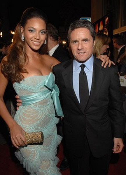Brad Grey and Beyoncé Knowles at event of Dreamgirls