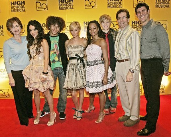 Photo: Corbin Bleu, Monique Coleman, Ashley Tisdale, Vanessa Hudgens and Lucas Grabeel at event of High School Musical Photo: Corbin Bleu, Monique Coleman, Ashley Tisdale, Vanessa Hudgens and Lucas Grabeel at event of High School Musical