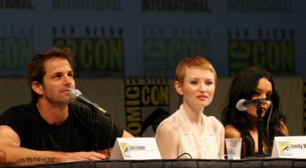 Emily Browning, Zack Snyder and Vanessa Hudgens at event of Sucker Punch