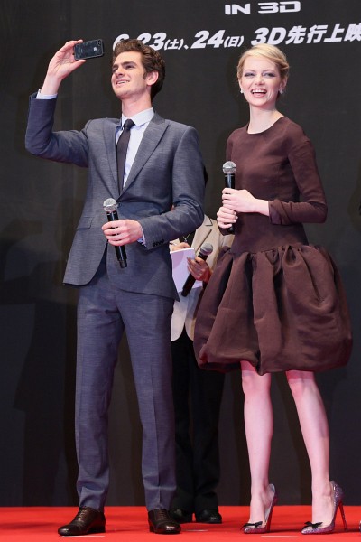 Emma Stone and Andrew Garfield at event of The Amazing Spider-Man