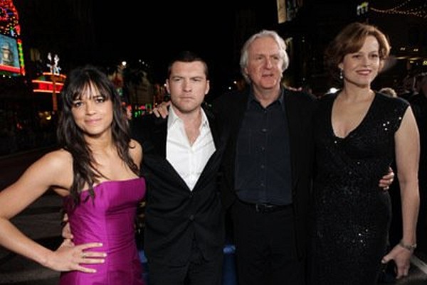 James Cameron, Sigourney Weaver, Michelle Rodriguez and Sam Worthington at event of Avatar