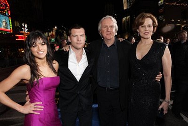 James Cameron, Sigourney Weaver, Michelle Rodriguez and Sam Worthington at event of Avatar