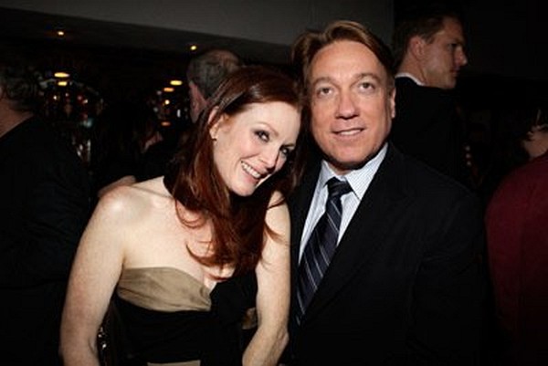 Julianne Moore and Kevin Huvane at event of A Single Man