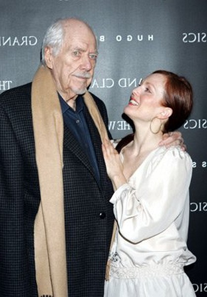 Julianne Moore and Robert Altman