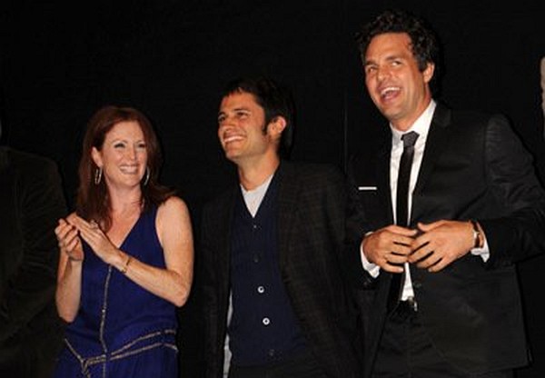 Julianne Moore, Gael García Bernal and Mark Ruffalo at event of Blindness