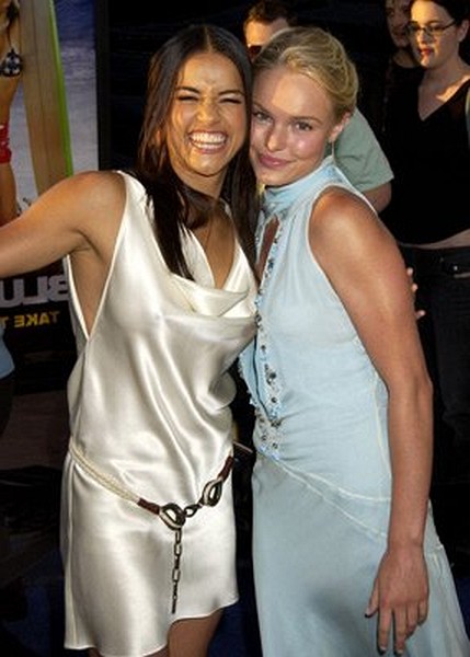 Kate Bosworth and Michelle Rodriguez at event of Blue Crush