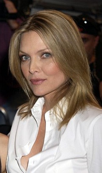 Michelle Pfeiffer at event of White Oleander
