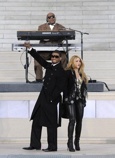 Stevie Wonder, Usher Raymond and Shakira